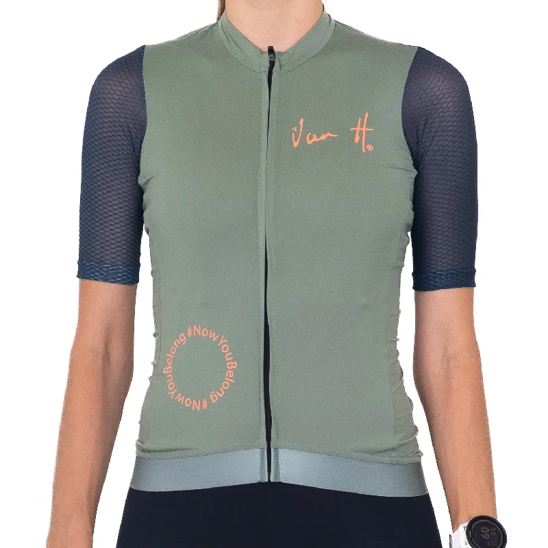 Act Fast Women's Sage Jersey