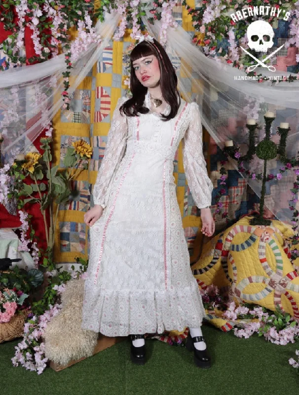 Huge Discounts Vintage 1970s Pink and White Prairie Dress