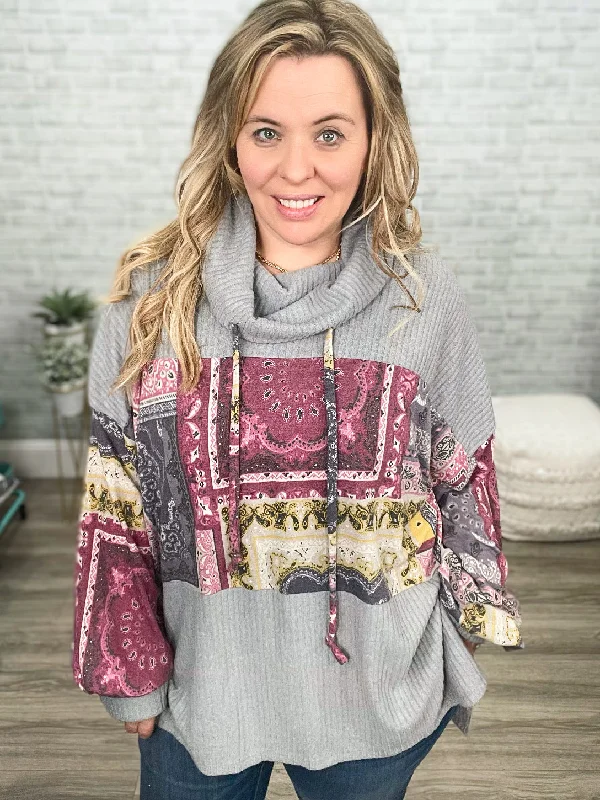 Savings Bonanza Ribbed Gray Funnel Neck Tunic with Paisley Print